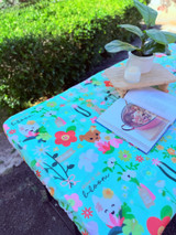 Elastic Tablecloth: In Full Bloom Lt. Green