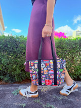 Wide Lunch Bag: All Kine Snacks Black