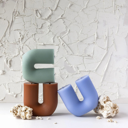 BLACK BLAZE Curl Curl Candle in Caramel with other colourways