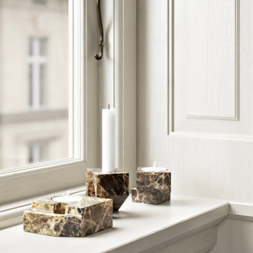 WOUD Jeu de dés Candleholder Collection in Brown Marble