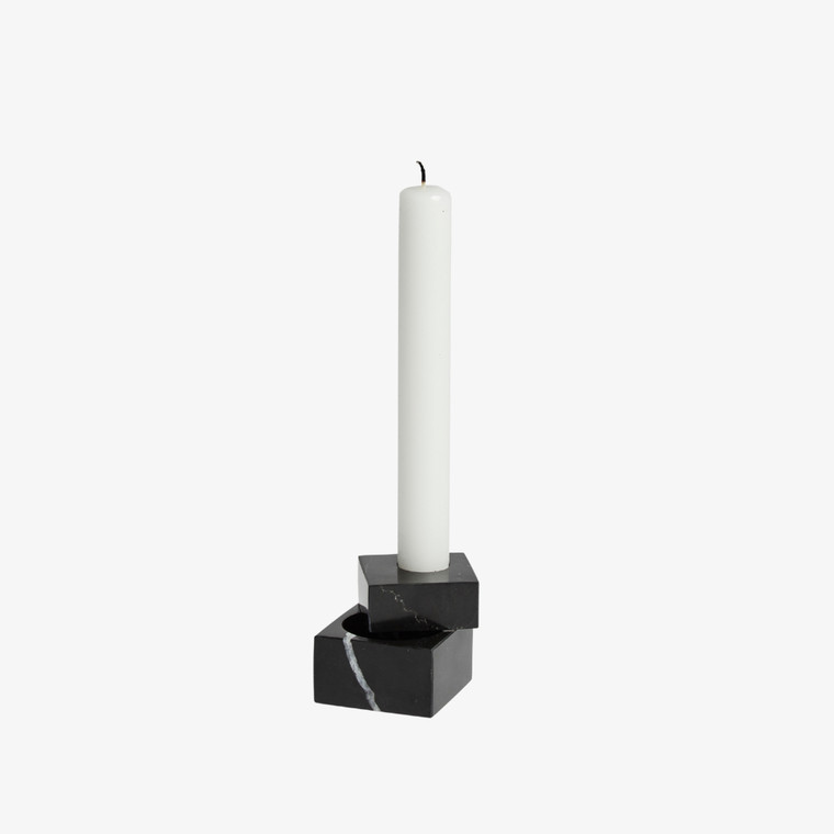 WOUD Jeu de dés Candleholder 1 in Black Marble with tapered candle