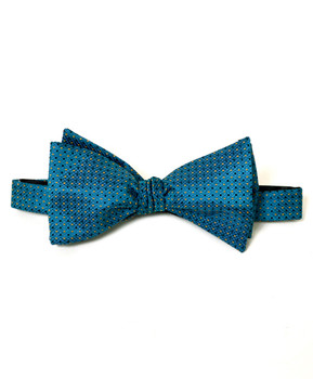 Silk Woven Freestyle Bow Tie FBS4704 Silk Woven Freestyle Bow Tie FBS4704