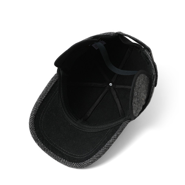 Unisex Fall/Winter Cap with adjustable strap ands ear flaps - CAP6