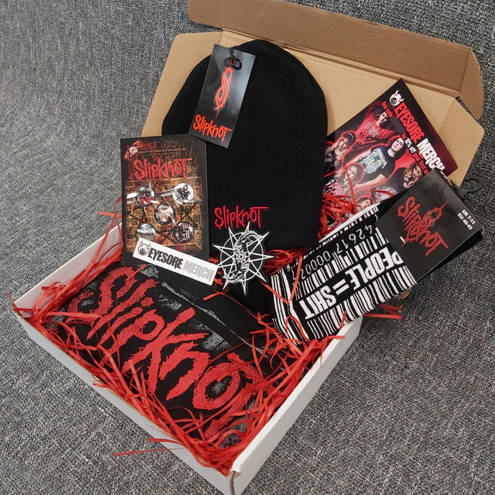Slipknot 'Head To Toe' Box Set - T-Shirt Hat Socks & Accessories