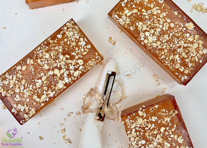 Rustic Vanilla Honey & Oats Melt & Pour Soap DIY