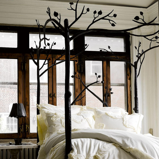 Timeless Elegance: Black Iron Bed Decorating Ideas to Elevate Bedroom Style