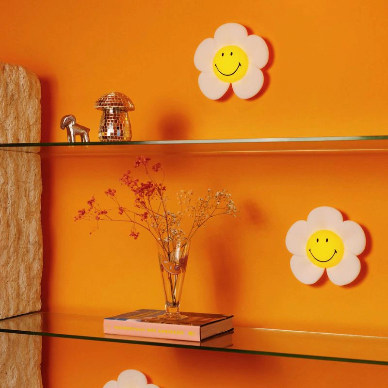 Mr Maria Smiley Daisy Day Light Yellow