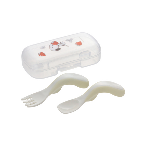 Richell Pinch Spoon & Fork With Case - Make mealtime fun and easy with the Richell Pinch Spoon & Fork Set featuring adorable Snoopy and strawberry illustrations.