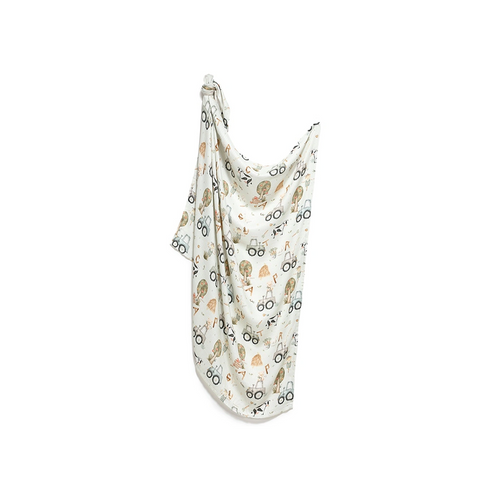 La Millou Bamboo Swaddle Muslin Abc Farm - Multifunctional muslin swaddle. Light, delicate and flexible.