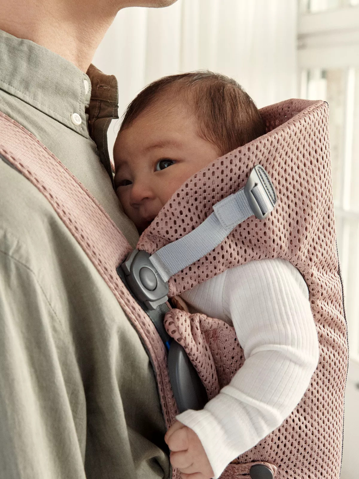 BABYBJÖRN Baby Carrier Mini エアリーメッシュ Babybjorn Baby Carrier Mini 3D Mesh | BabySquare Canada