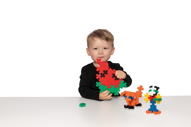 □Playing children□Ｂ＆Ｇ・ ◇ Break School Children Playing Kids Cubes Stock Photo