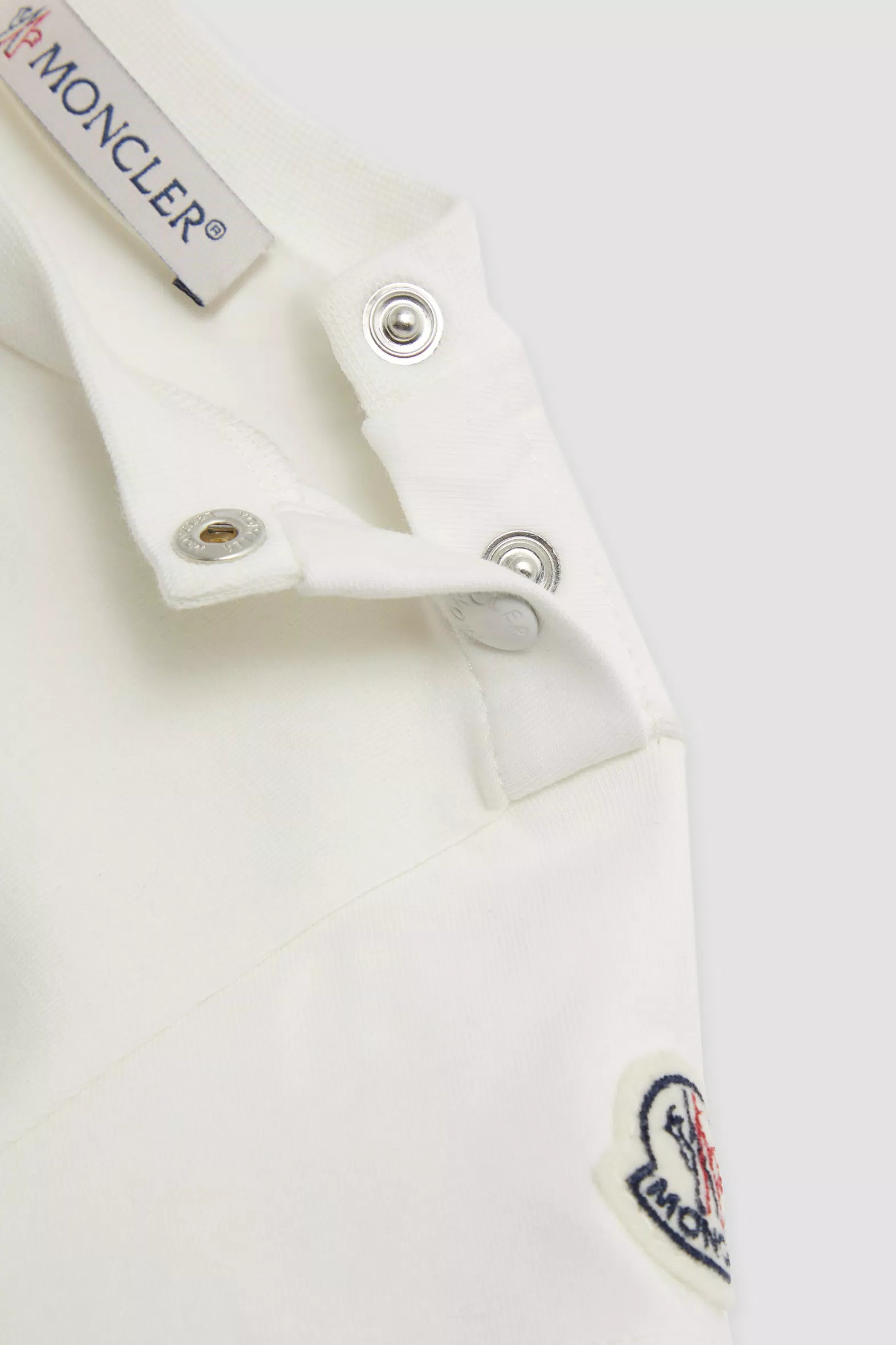 MAGLIA MANICHE CORTE SS T-SHIRT　モンクレール Moncler Ss T-Shirt Maglia Maniche 24SS