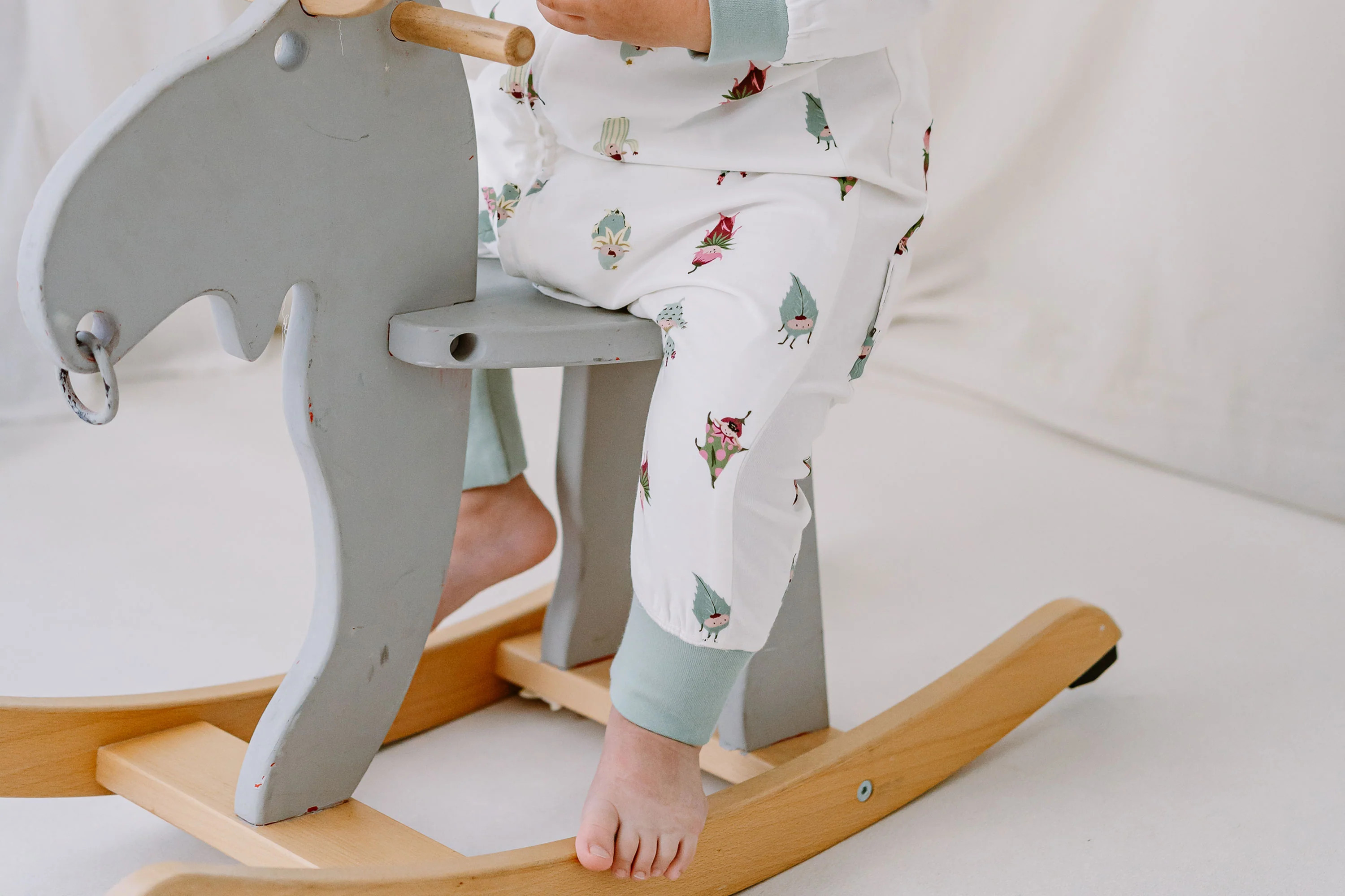 Nest Designs Footed Sleep Bag 0.6 TOG 24SS | Pixie Dust