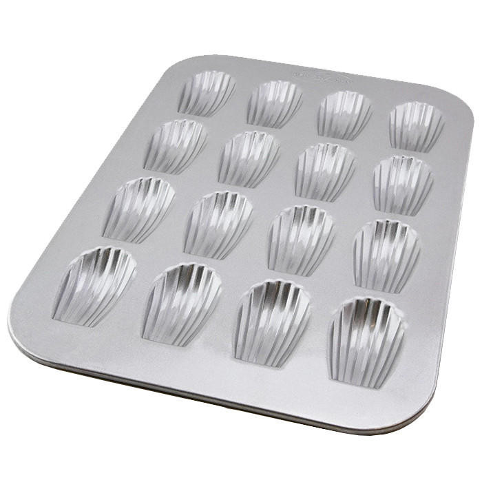 Madeleine Pan 16 Well The Gourmet Warehouse