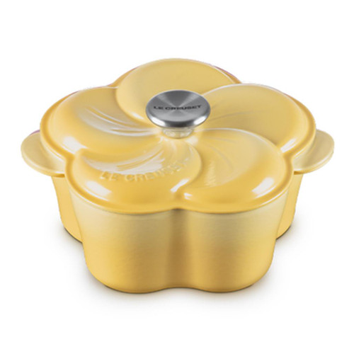 LE CREUSET Camomille Petal Cocotte - Cast Iron, 2L 