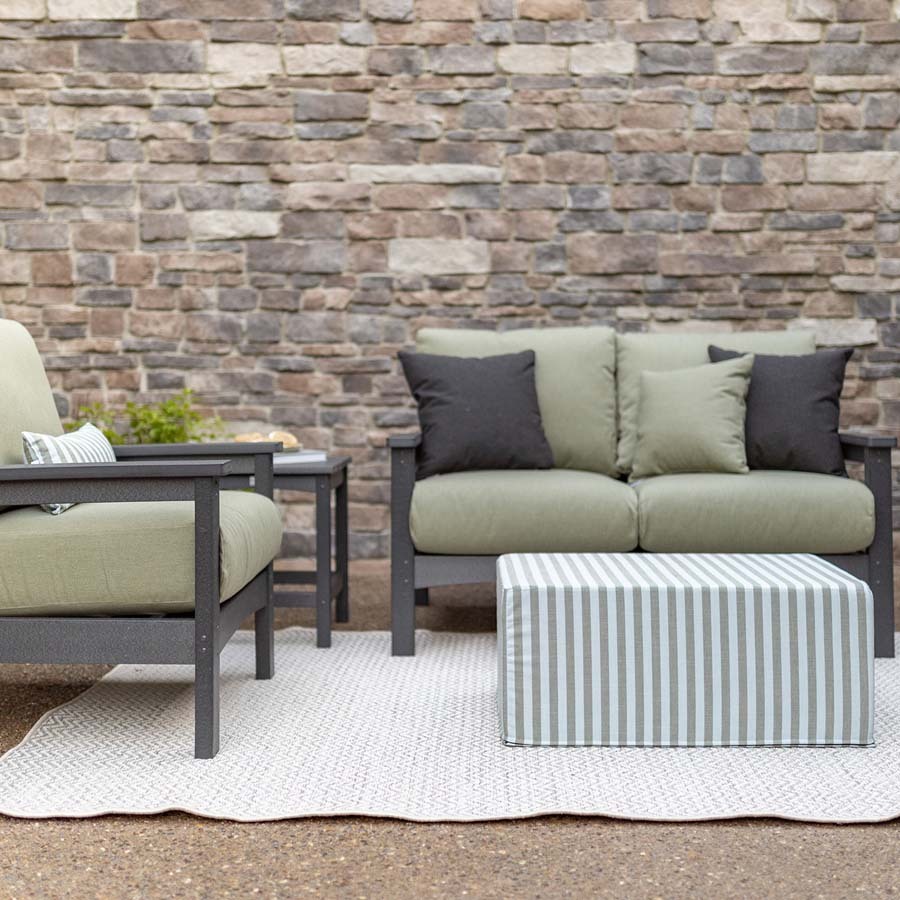 Outdoor Rugs & Accessories