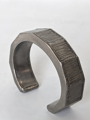 Facet Cuff