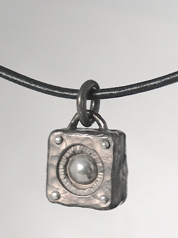 Bit Square: Pendant