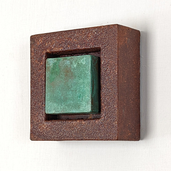 MM - steel with bronze center cube