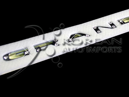 Azera Crystal "Grandeur" Emblem