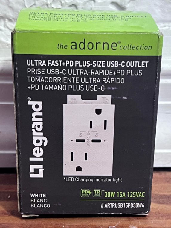 Legrand adorne 15 Amp Tamper-Resistant Duplex Outlet 6A 30W USB Type-C/C, White