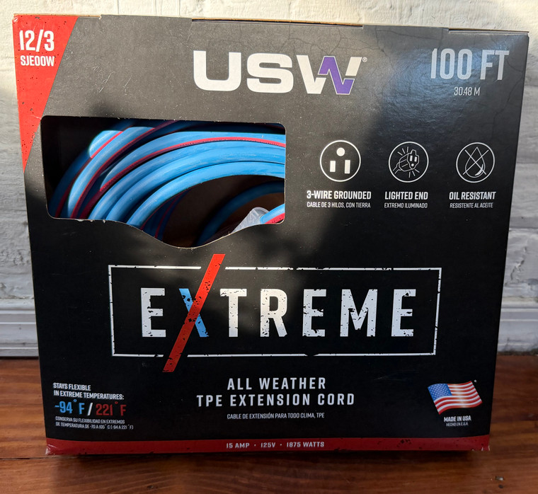 US Wire and Cable Extreme 100 ft 12/3 Cold Weather Indoor/Outdoor Extension Cord