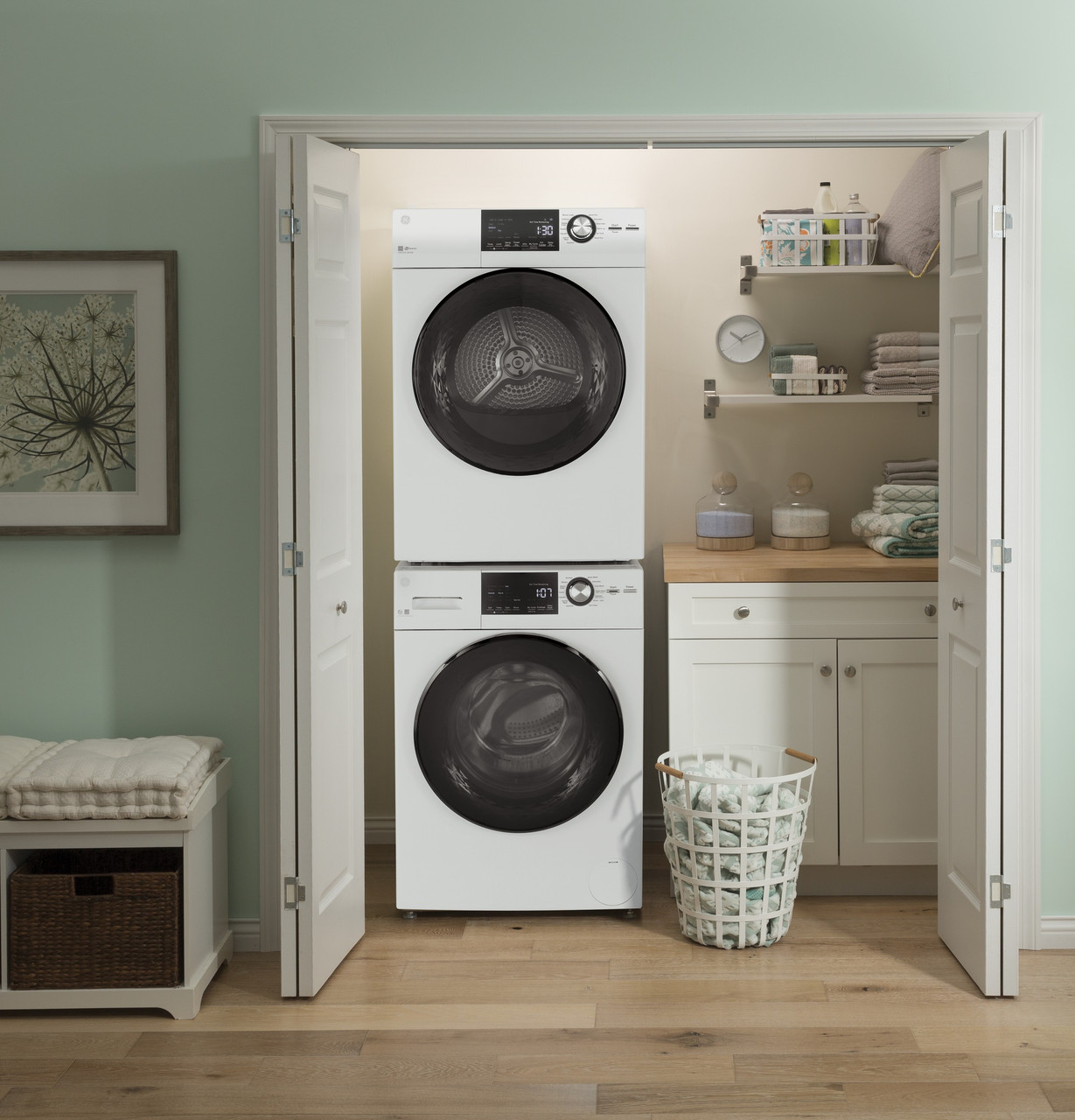 GE Electric Dryer with Wi-Fi Connectivity