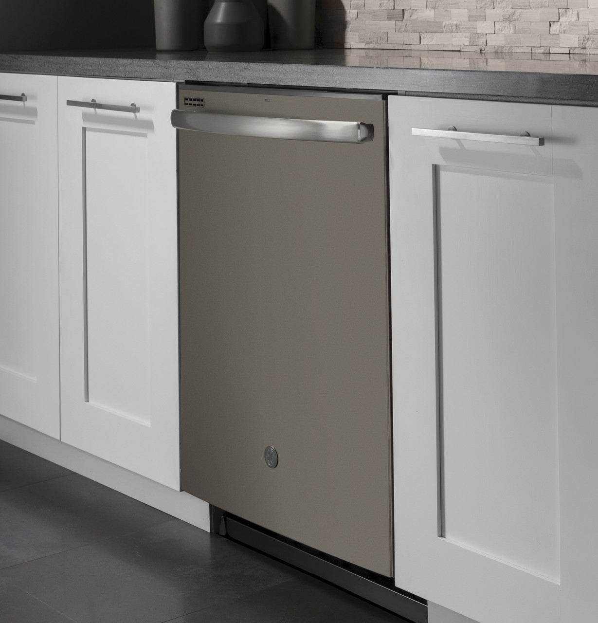 R48380.jpg R48380.jpg