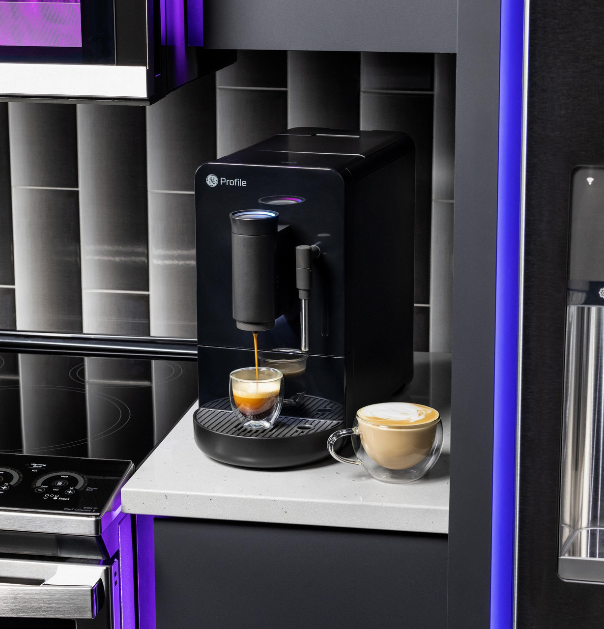 GEProfile_AutoEspresso_P7CEBBS6RBB_Steam_14.jpg GEProfile_AutoEspresso_P7CEBBS6RBB_Steam_14.jpg