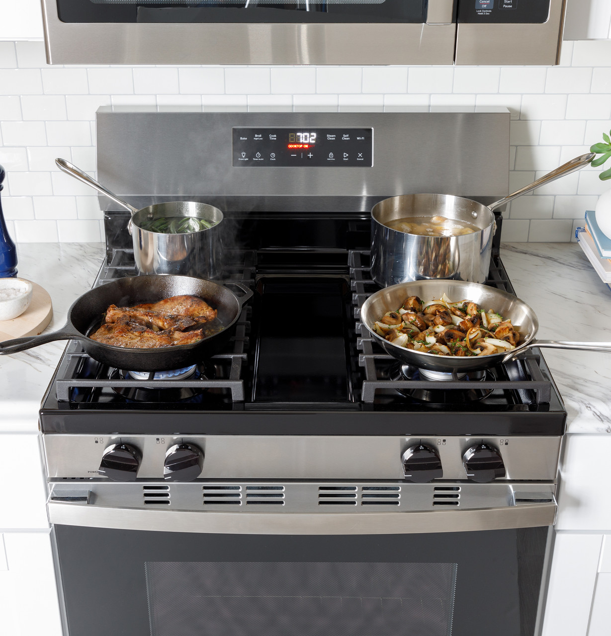 125337_GE_400_Gas_4_Burner.jpg