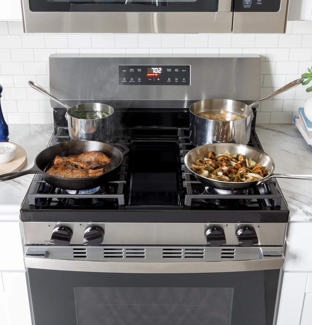 125337_GE_400_Gas_4_Burner.jpg