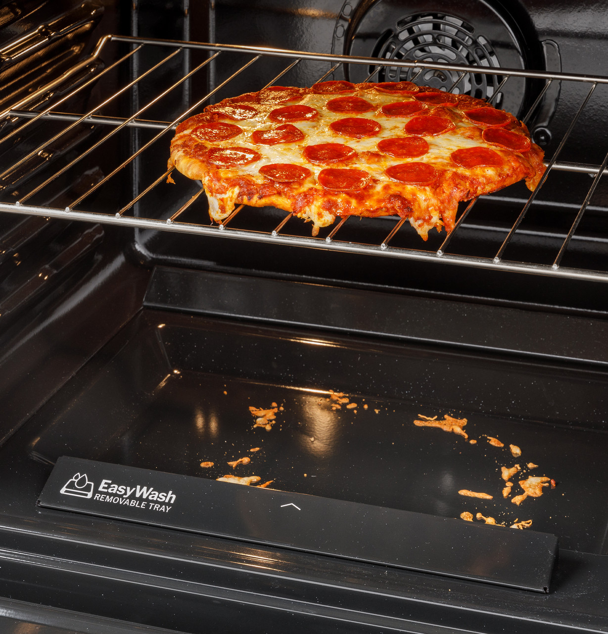 125337_GE_600_Easy_Wash_Oven_Tray_W_Pizza.jpg