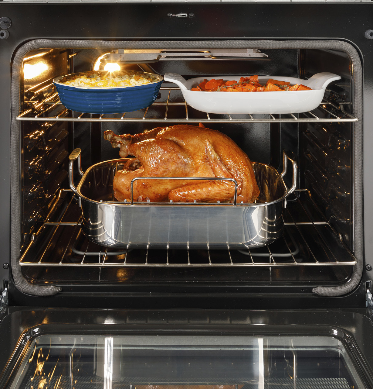 125337_GE_400_500_600_Electric_Large_Capacity_OvenCrp.jpg
