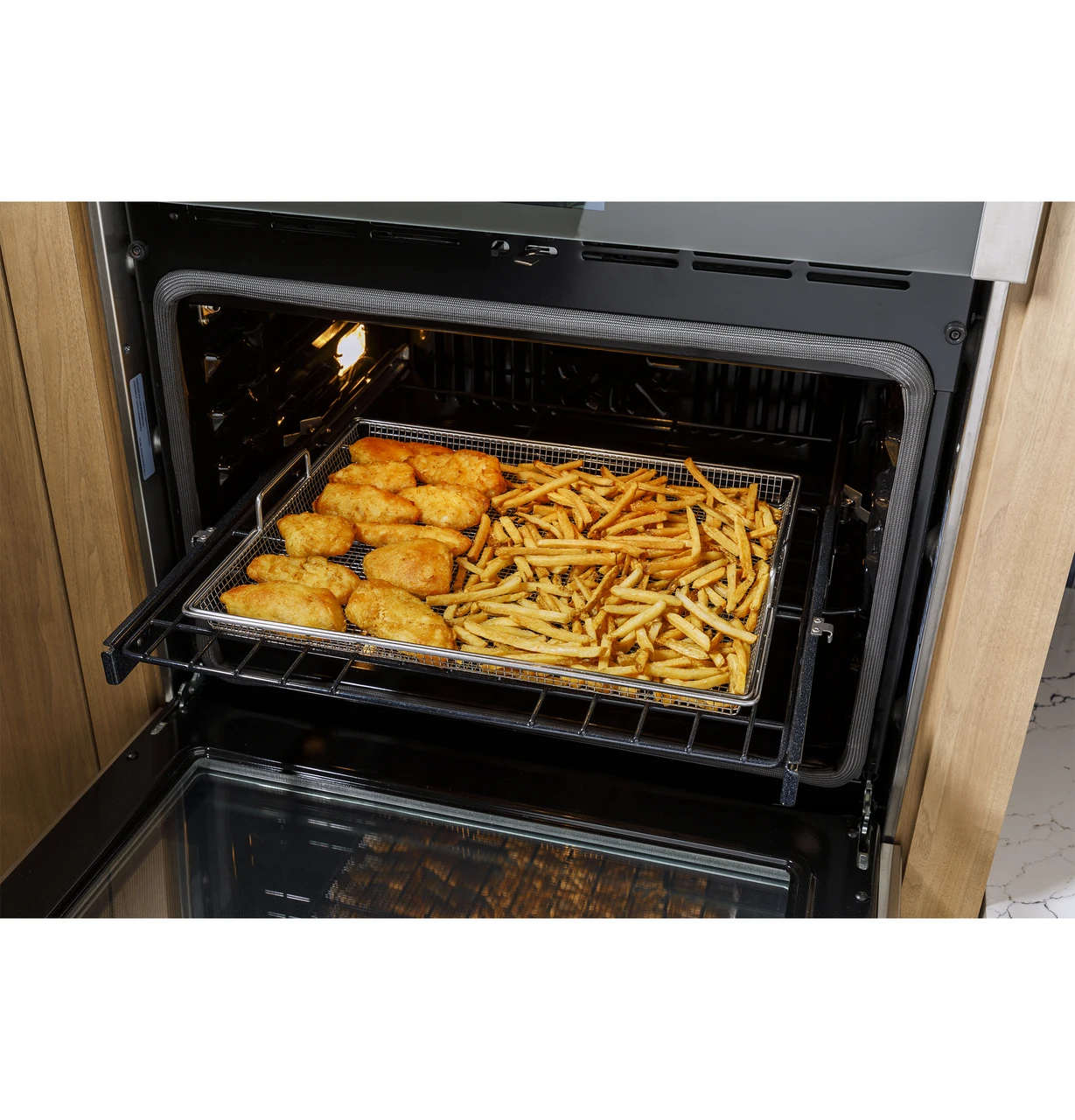 125643_JXAFTRAY1VSS_AirFryTray_Fish_Fries_Alt_002.jpg