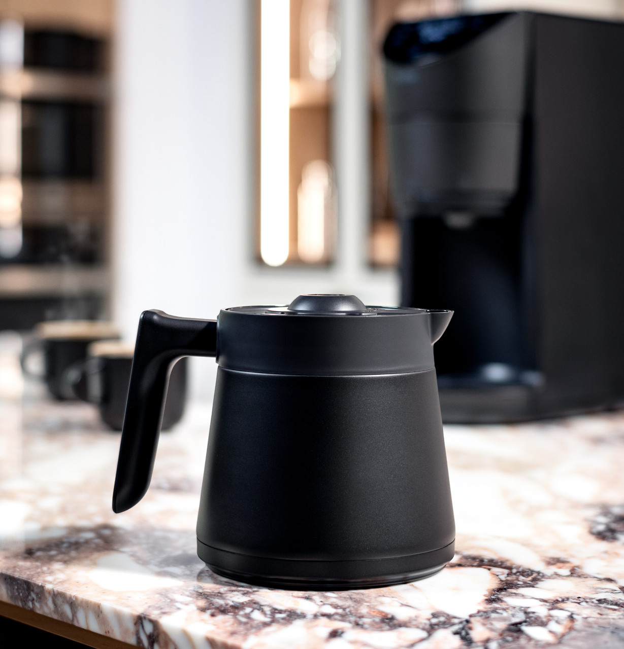 Profile_GrindBrew_P7CGAAS6TBB_15_FB_CarafeDesign.jpg