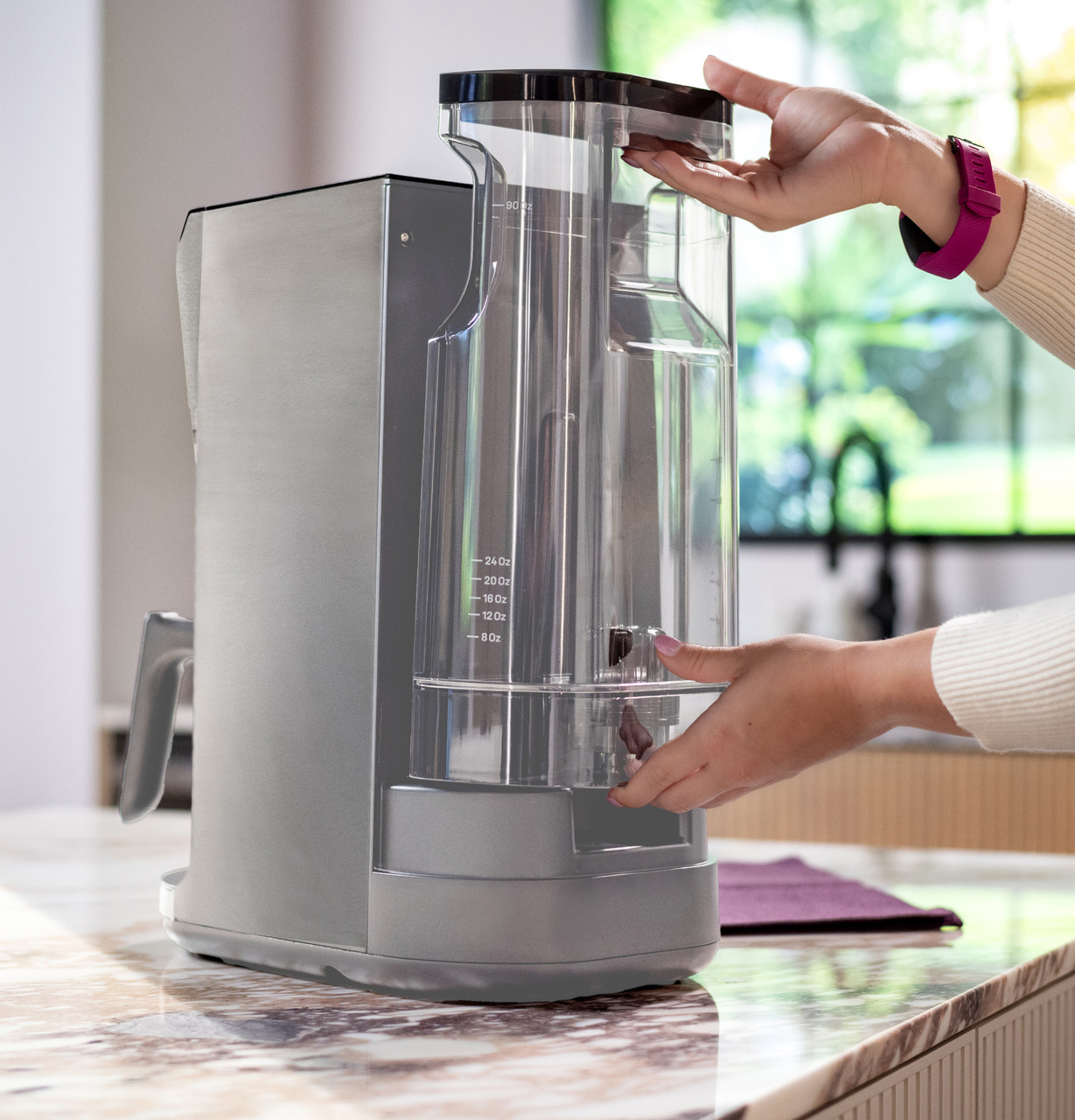 Profile_GrindBrew_P7CGAAS6TBB_10_FB_WaterTank (1).jpg Profile_GrindBrew_P7CGAAS6TBB_10_FB_WaterTank (1).jpg