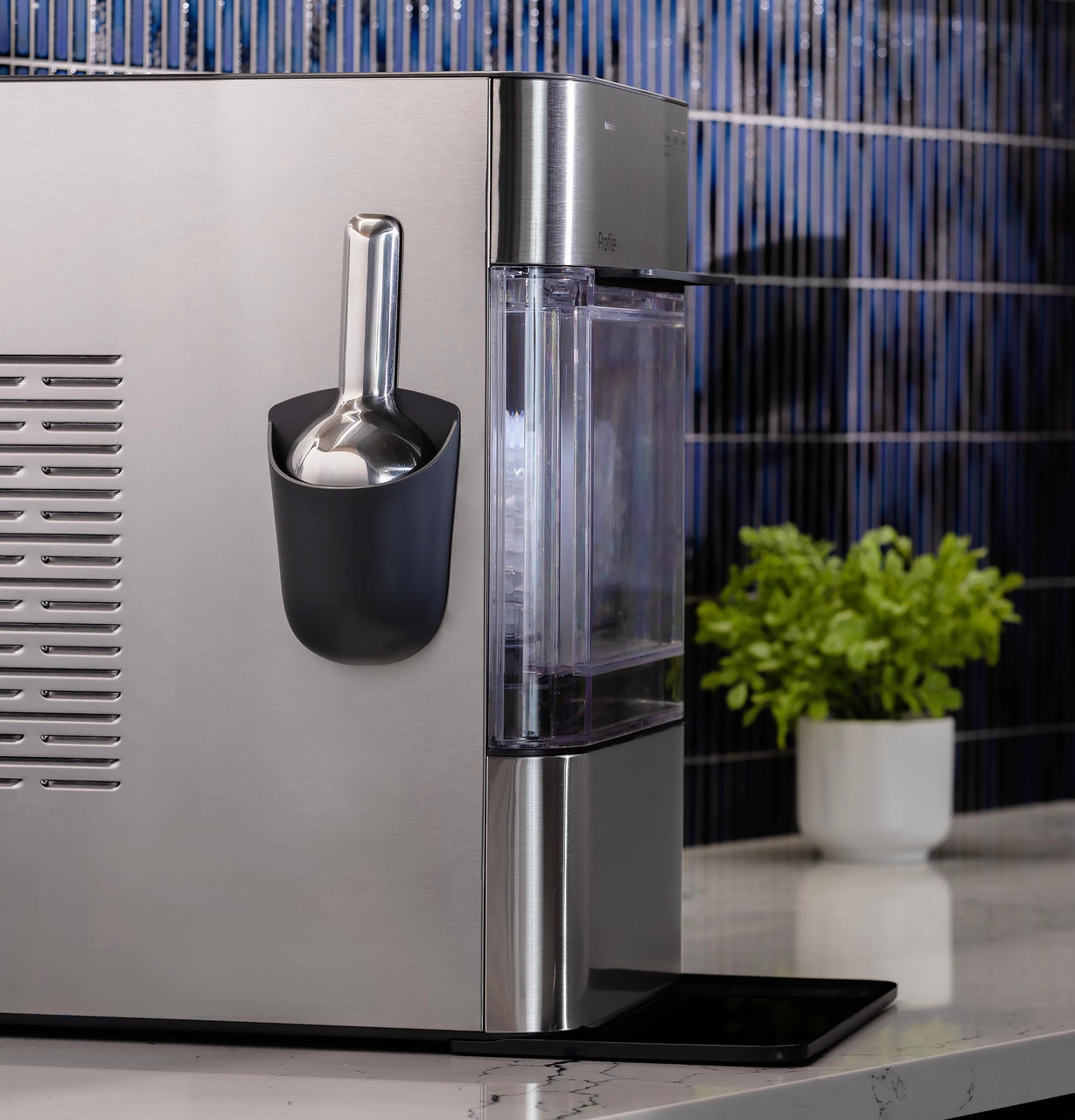 Profile_QVC_OpalUltra2.0_Silver_XPIOX4SWSS_6_FBScoop.jpg