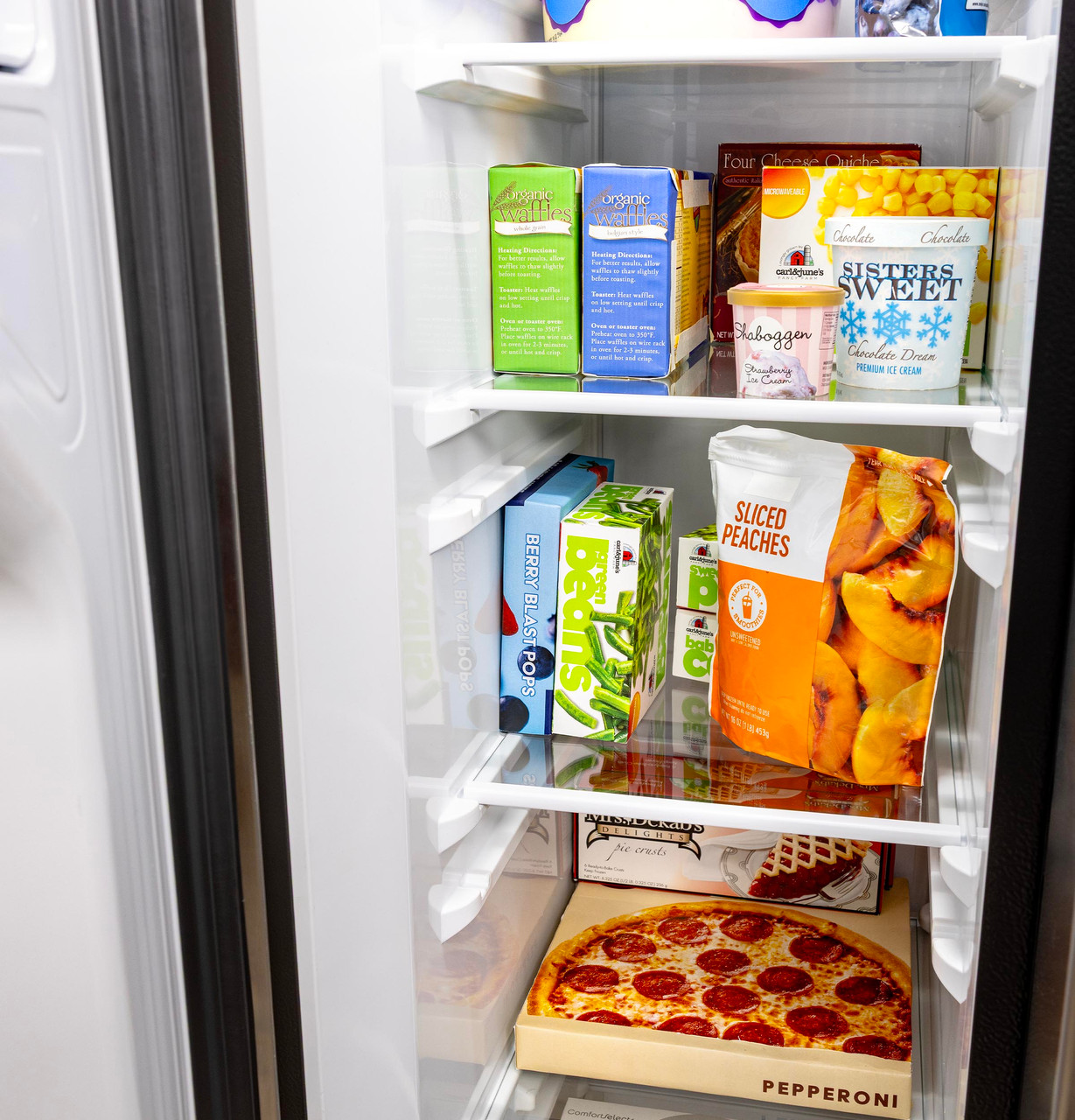 5444846873_GE_GSS28NYYFS_FreezerShelves.jpg
