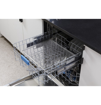 125643_JXAFTRAY1VSS_AirFryTray_In_Dishwasher_TopRack_Flat_006-2.jpg
