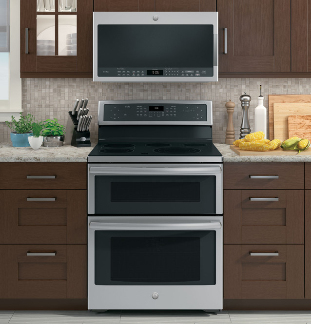 GE Profile™ 30" Smart FreeStanding Convection Range with Induction