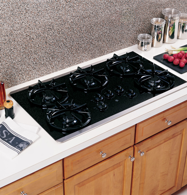 GE® 36 Built-In Gas Cooktop - JGP637BEJBB - GE Appliances