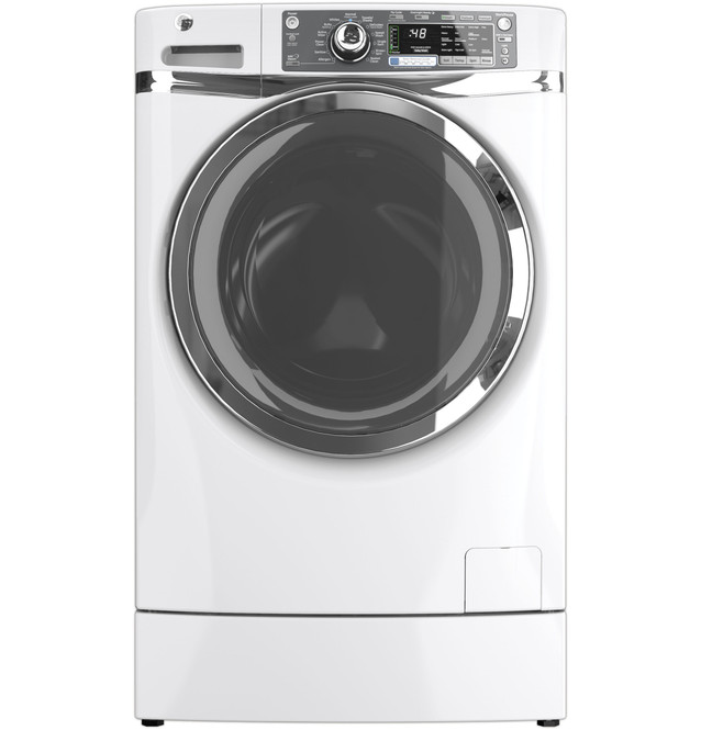 GE® ENERGY STAR® 4.8 DOE cu. ft. capacity RightHeight™ Design