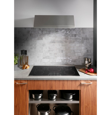 GE Profile™ ENERGY STAR® 30" Built-In Touch Control Induction Cooktop in Black size 3.25 H x 29.75 W x 21.375 D | PHP7030DTBB