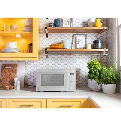 GE® 1.0 Cu. Ft. Capacity Countertop Convection Microwave Oven with Air Fry in White size 11.875 H x 20.6 W x 16.60 D | GCST10A1WWW | Stainless Steel