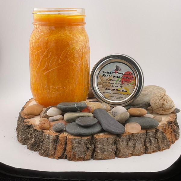 Kiwi, Guava, Mango, Orange, Grapefruit and Sea Salt can only mean one thing...FUN IN THE SUN! Fresh, Fruity and Tropical will take your mind on a vacation... when you're stuck at home.*