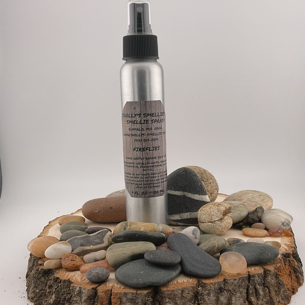 This scent is fresh and clean all while being Intoxicating and alluring. It may inspire a romantic evening of watching the fireflies on a cool summer night. Its hard to describe all the layers of smells in this one. You have to try it, just like watching fireflies!