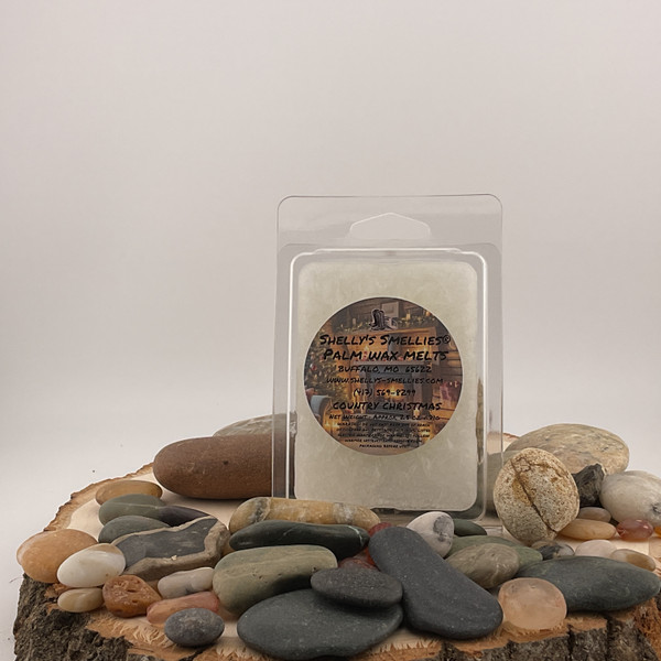 Imagine setting in front of the fireplace on a cold winter night, all cozied up with your favorite blanket. This warm, inviting, rich and unique scent has all the notes of a country Christmas. With a little bit of clove, wood, citrus, mint, cinnamon and amber along with the other magical scents of Christmas, you will find yourself surrounded in a soft, warm, inviting ambience.