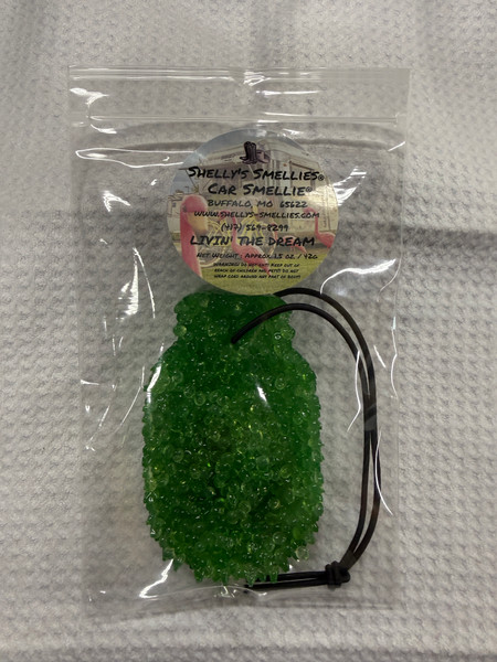 This is livin' the dream! Pink dragon fruit, Strawberry, watermelon, jasmine, hibiscus, and vanilla make this scent affordable luxury. This fruity, floral and bright scent will have the others wishing they they were livin' the dream, like you!