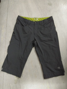 Montain Hardwear Shorts Women Size 6 Montain Hardwear Shorts Women Size 6