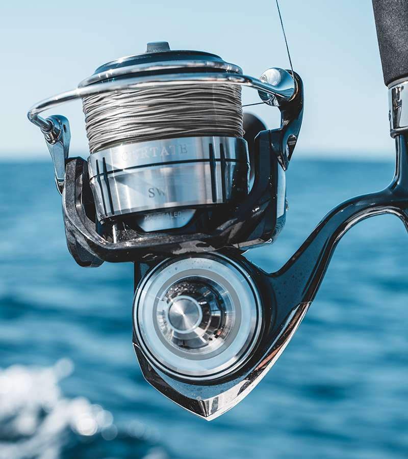 Daiwa CERTATESWG10000-H Certate SW Spinning Reel - TackleDirect